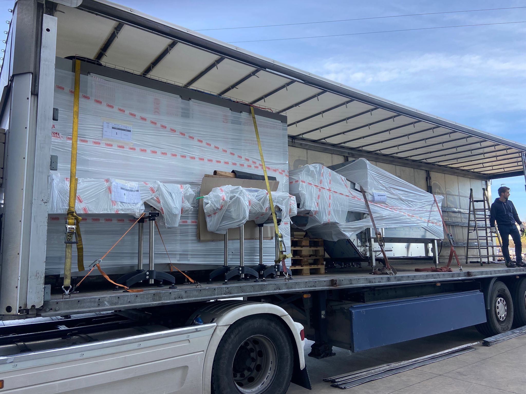 Camion Morana Trasporti - Autoarticolato Euro 6 per trasporti Sicilia Italia - Foto 13