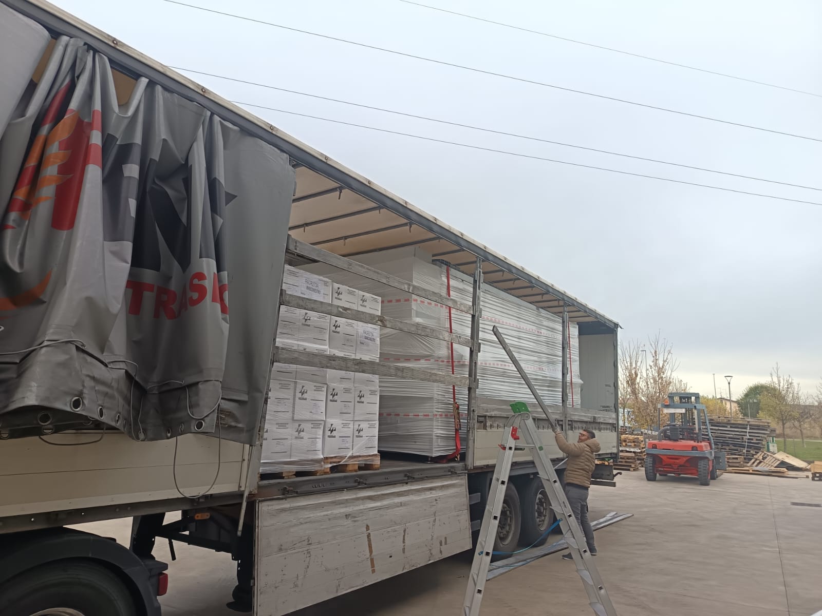 Camion Morana Trasporti - Autoarticolato Euro 6 per trasporti Sicilia Italia - Foto 29