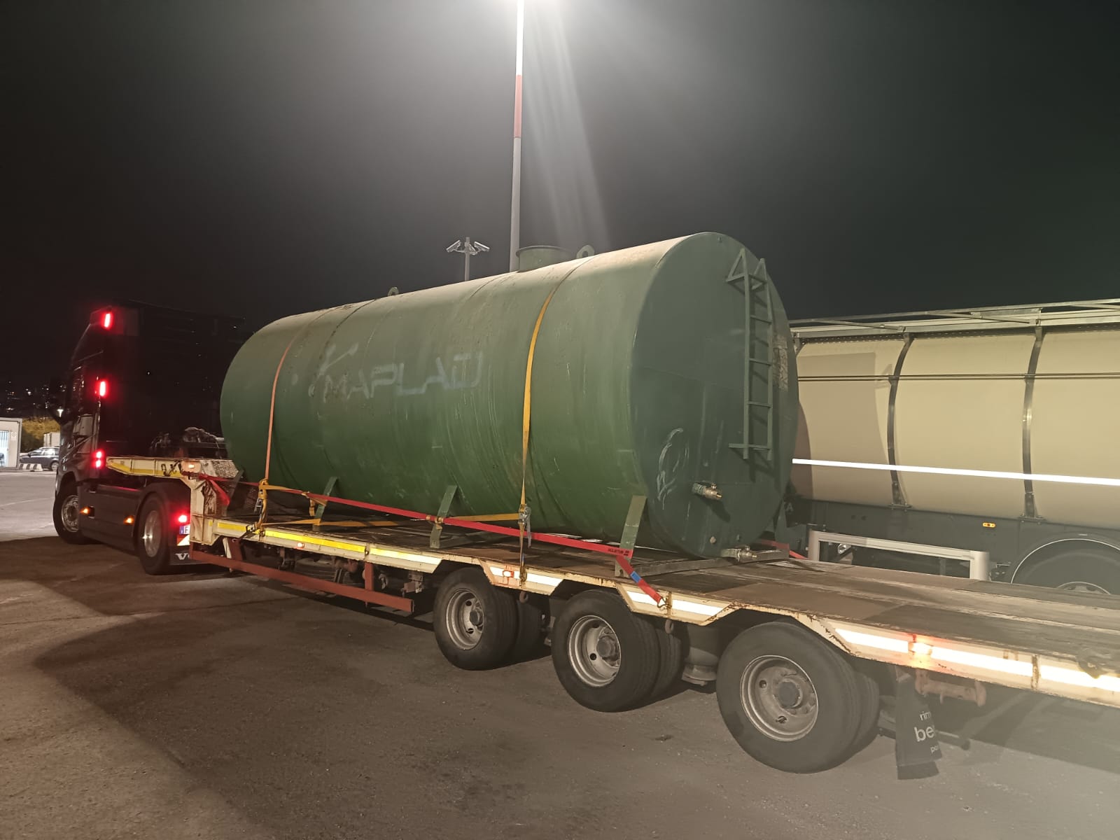 Camion Morana Trasporti - Autoarticolato Euro 6 per trasporti Sicilia Italia - Foto 36