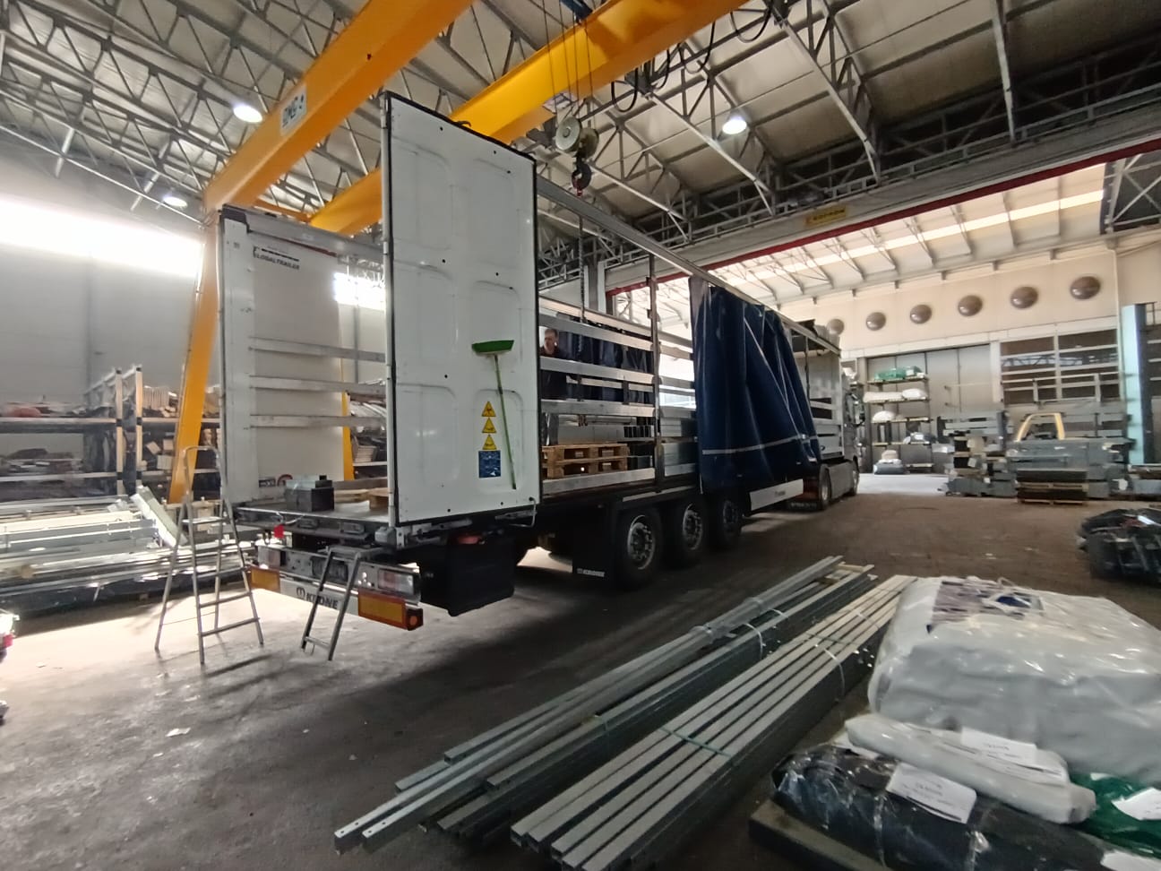 Camion Morana Trasporti - Autoarticolato Euro 6 per trasporti Sicilia Italia - Foto 37